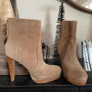 Nine West, tan suede high heel booties!